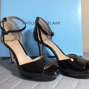Women’s shoes